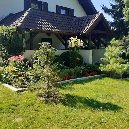 Comfortable With A Private Garden Vakantiehuis